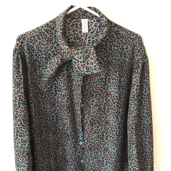 Shirt - Picture 2 of 5